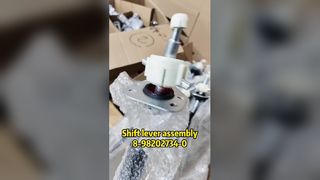 ISUZU D-MAX 4X2 के लिए 8-98202734-0 8982027340 स्टीयरिंग शाफ्ट